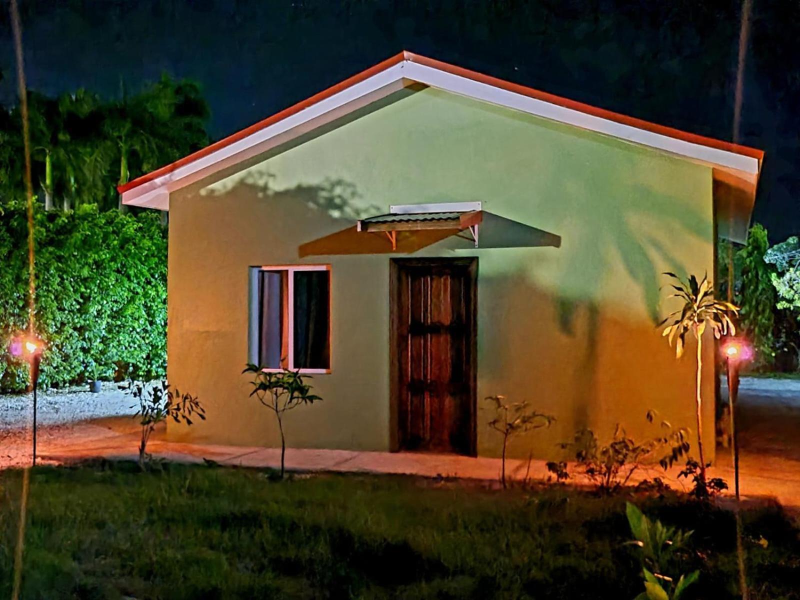 Bed and Breakfast Tuquil-Ha Ladyville Exterior foto